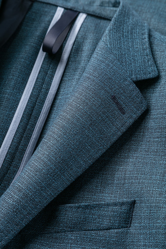 Alzer Suit